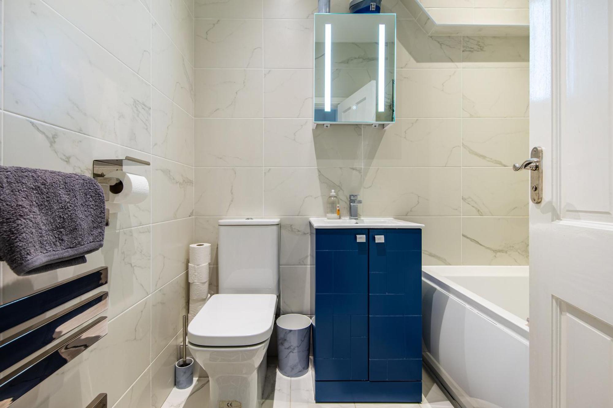 Cosy 1 Bed Apartment With Free Parking Close To Underground Station Zone 2 For Quick Access To Central London Up To 5 Guests Екстериор снимка