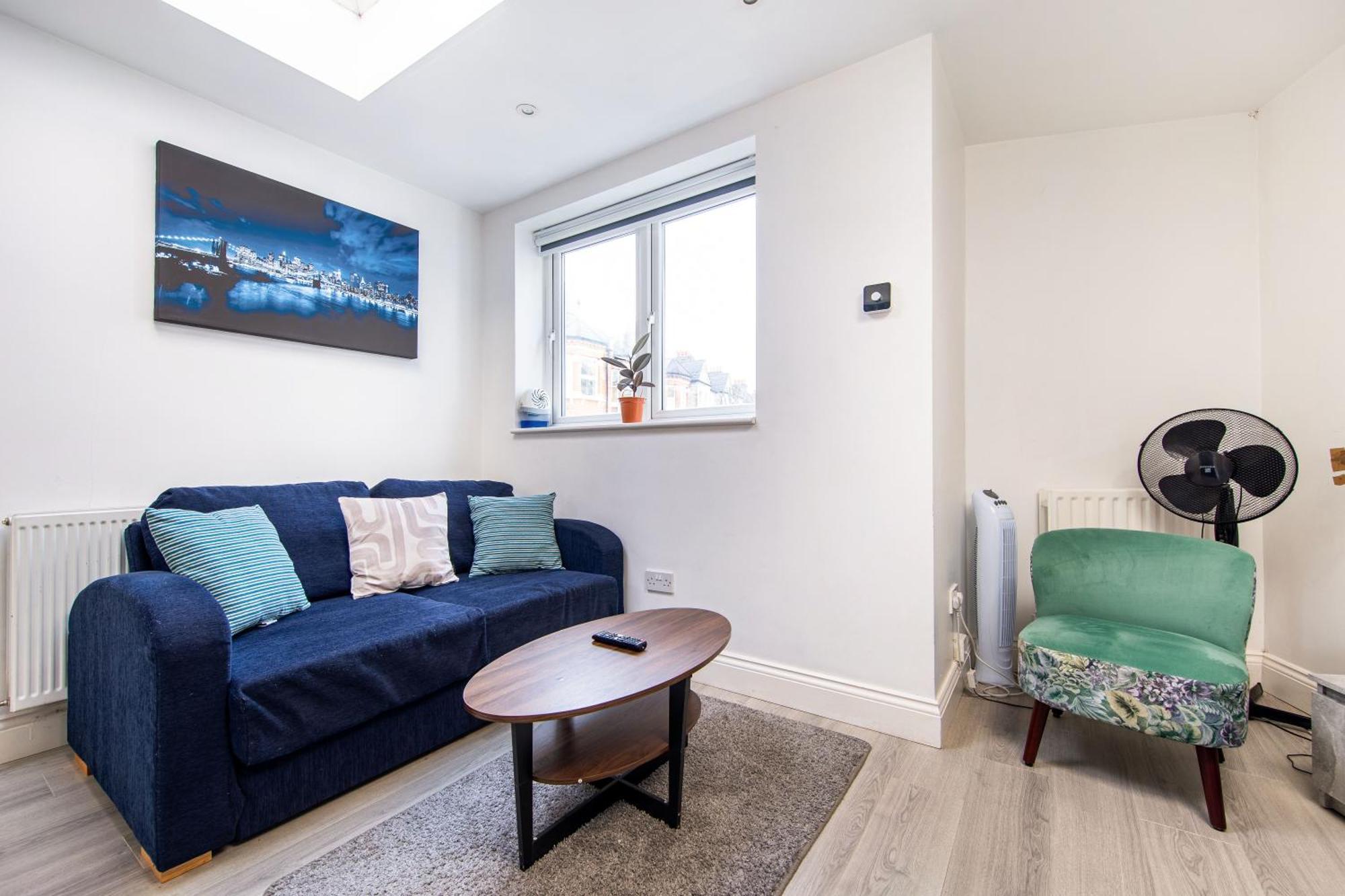 Cosy 1 Bed Apartment With Free Parking Close To Underground Station Zone 2 For Quick Access To Central London Up To 5 Guests Екстериор снимка
